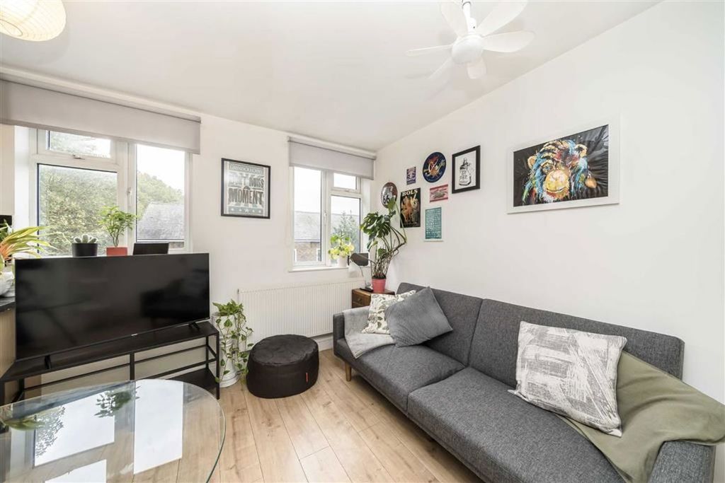 Property photo 2 of 5