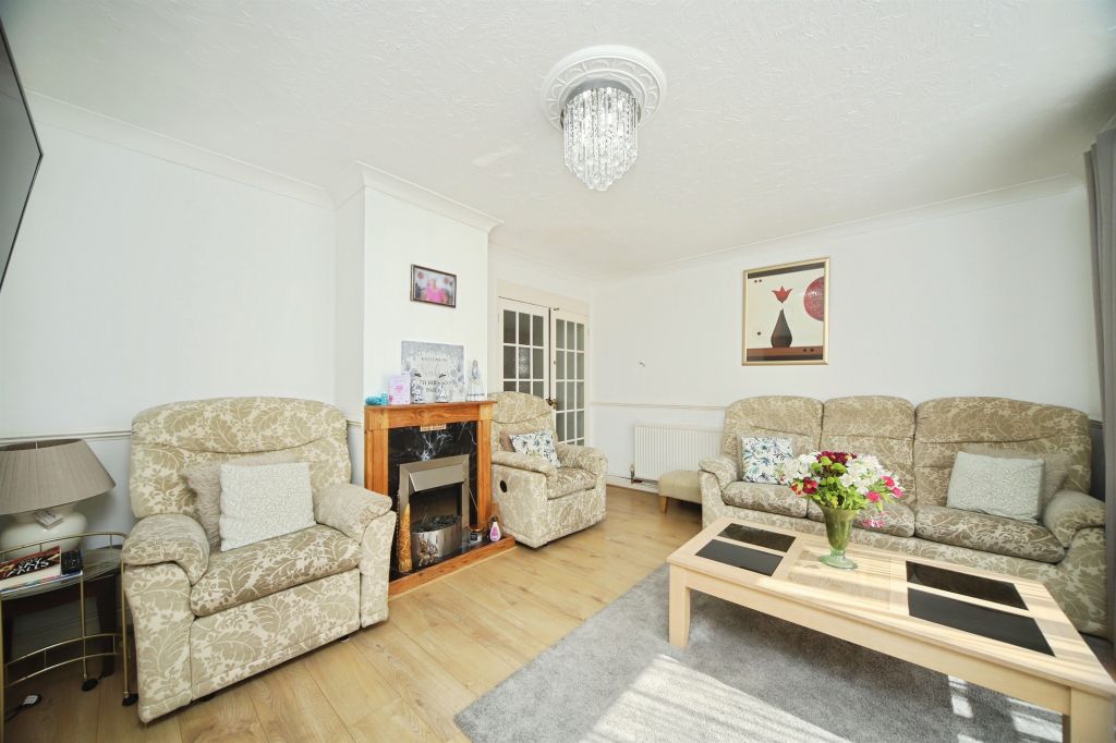 Property photo 2 of 21