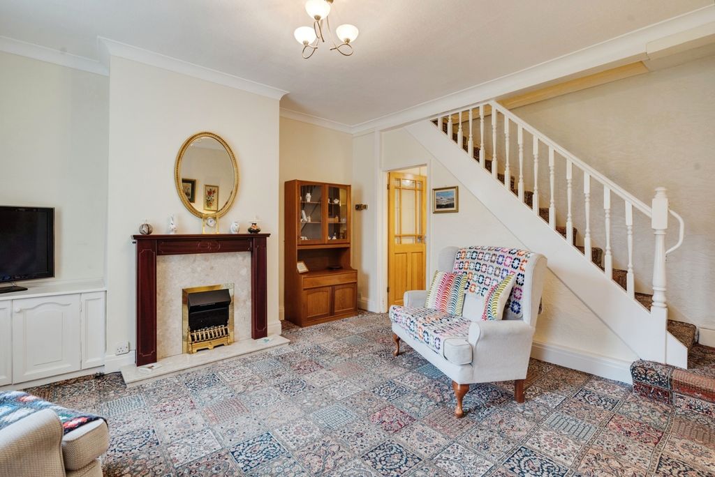 Property photo 2 of 16 Pbox-Img.Jpg