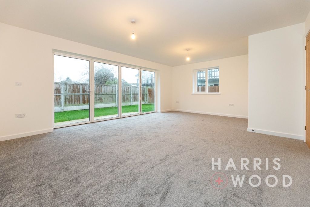 Property photo 3 of 23 4761445