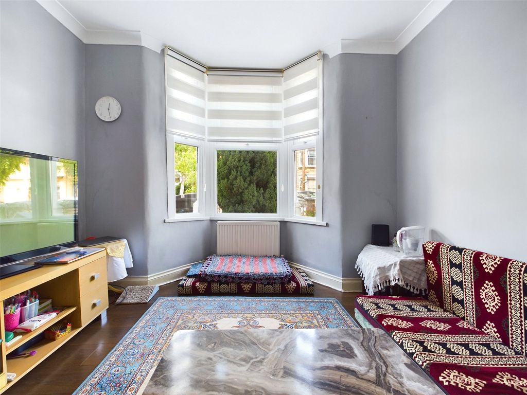 Property photo 3 of 16 Picture No. 09