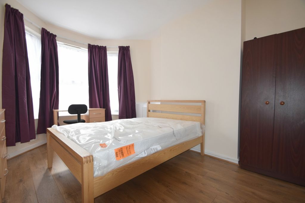 Property photo 3 of 10 Photo 3