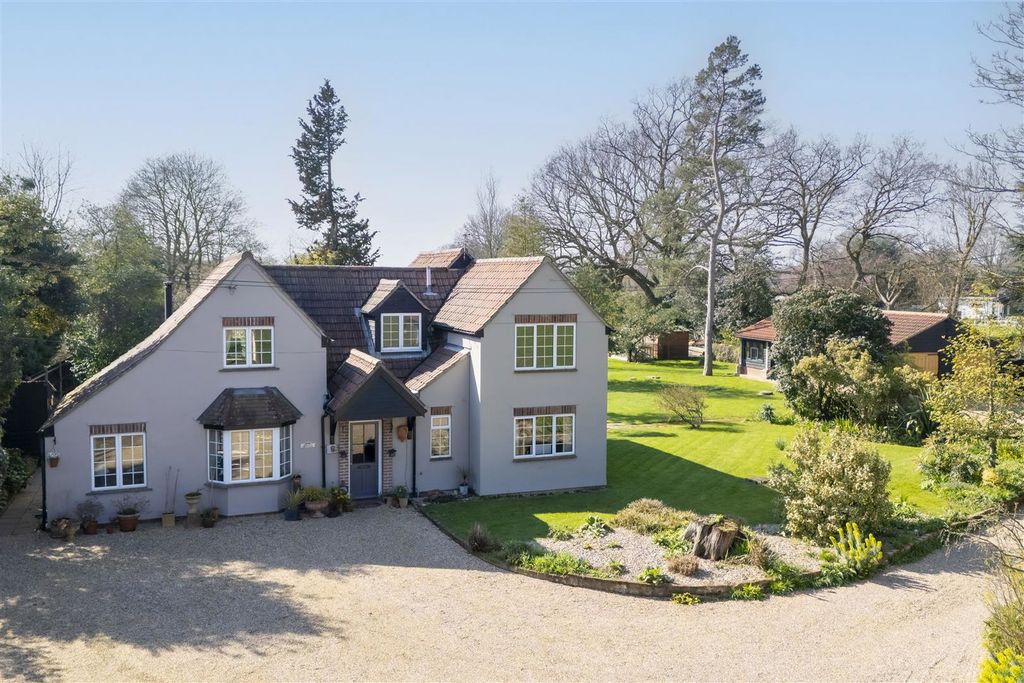 Property photo 1 of 34
