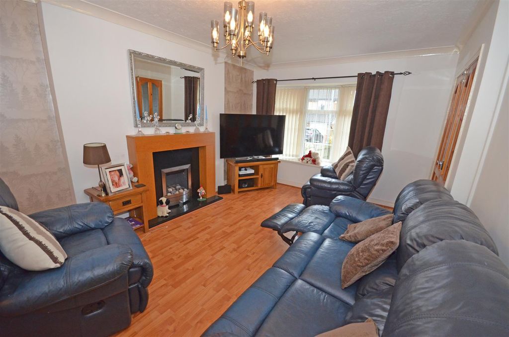 Property photo 2 of 17 03.Jpg