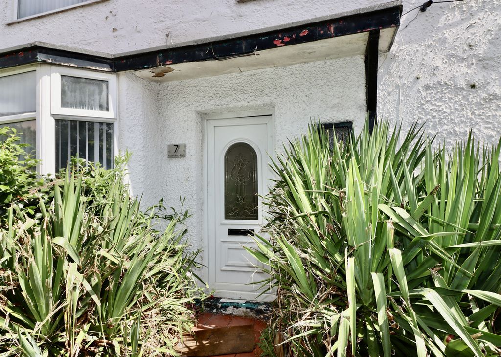 Property photo 2 of 14