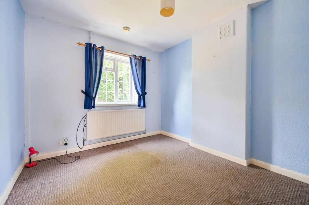 Property photo 3 of 6