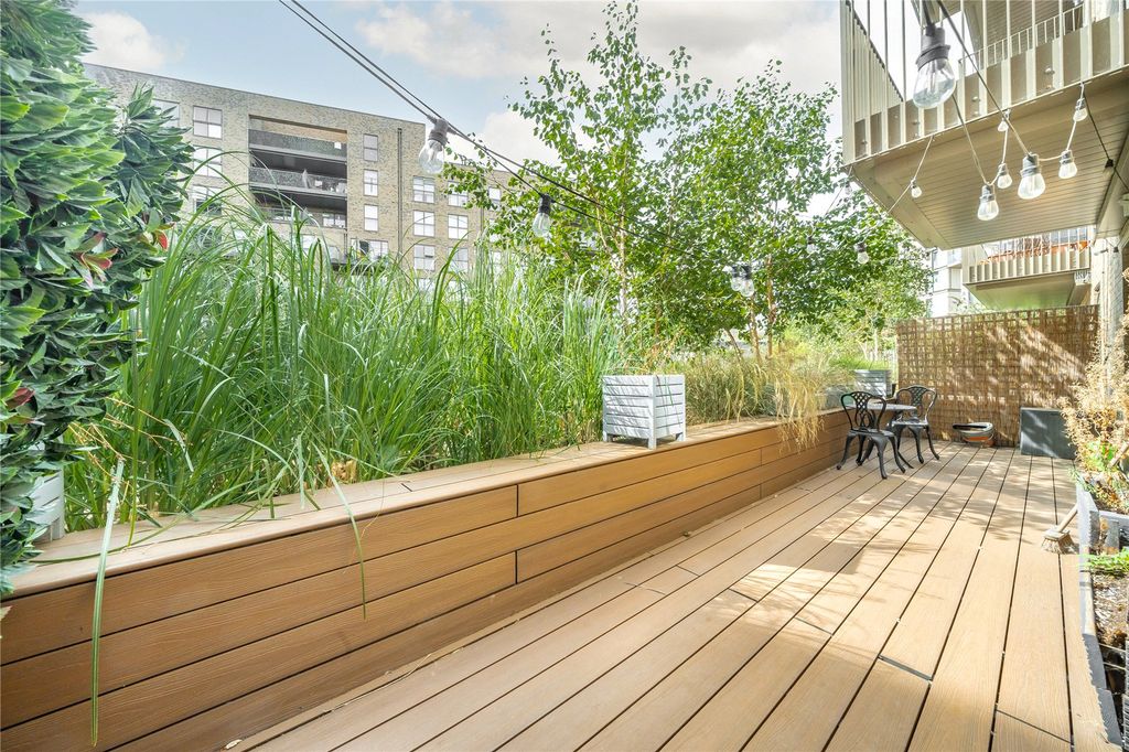 Property photo 3 of 6 Patio Garden