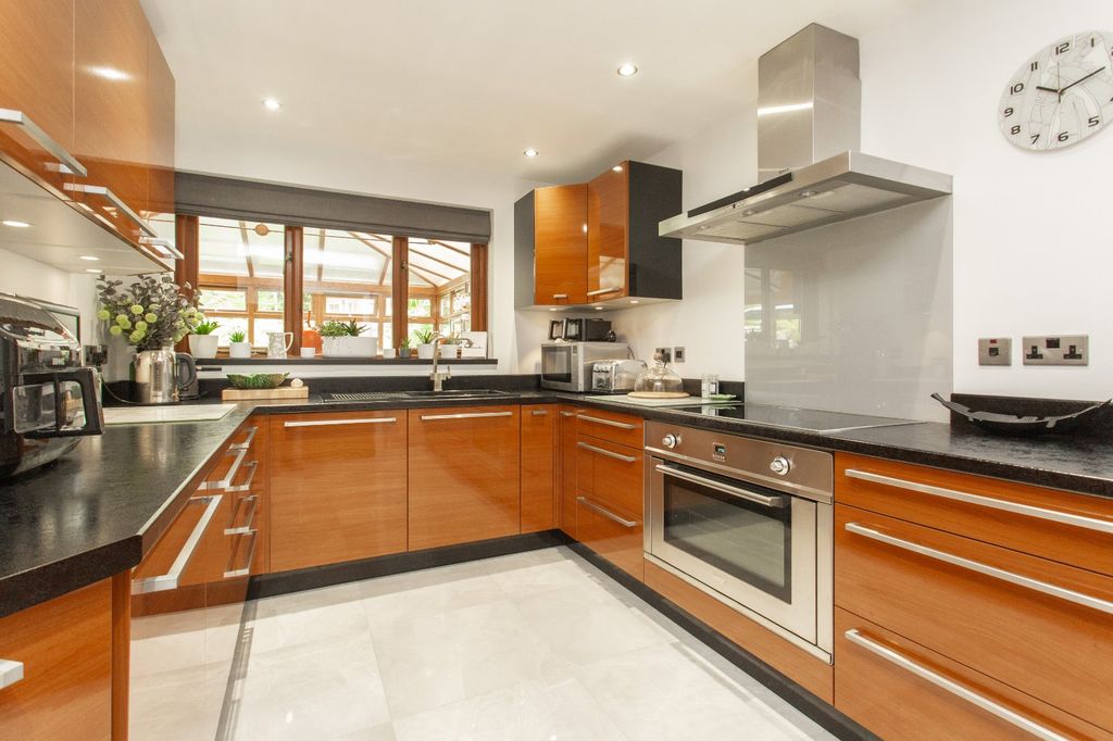 Property photo 3 of 29 Picture 3