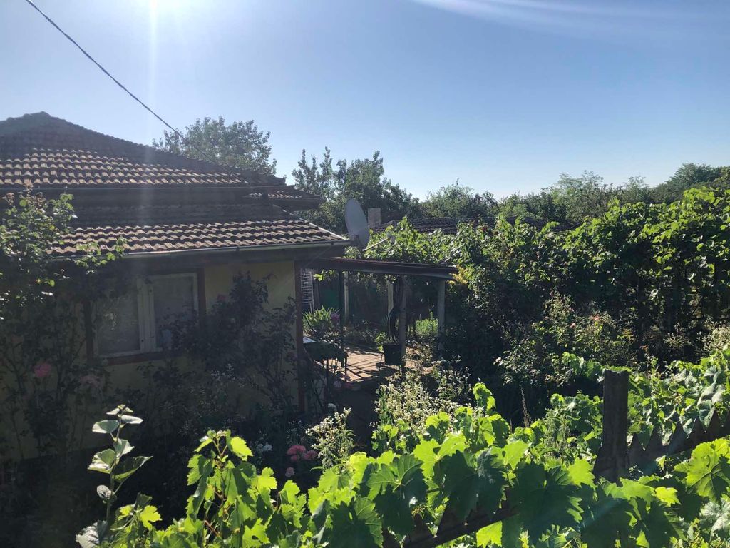 Property photo 1 of 7