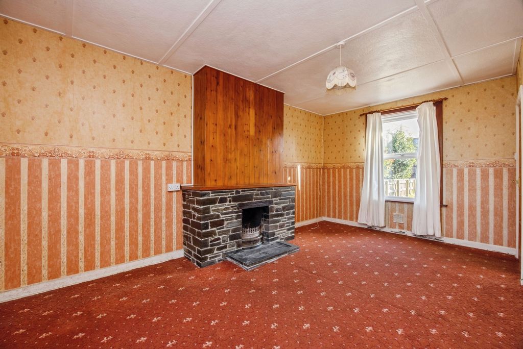 Property photo 2 of 23 Pbox-Img.Jpg