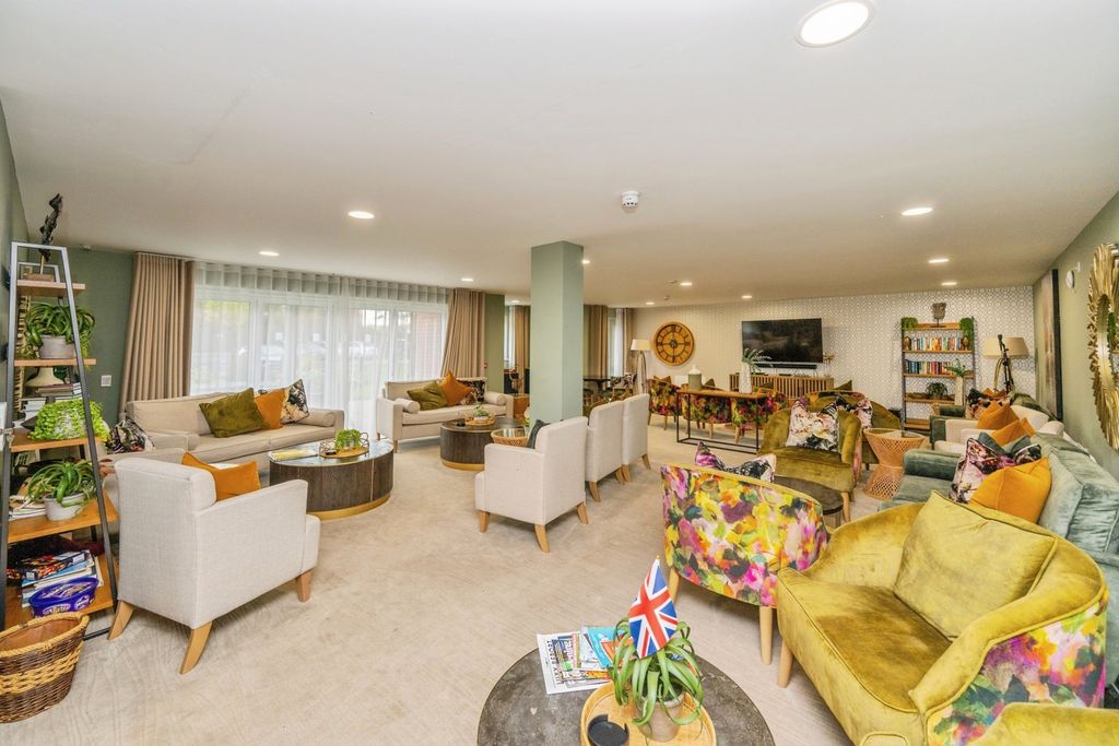 Additional image 10 of 2 bed flat for saleStowe Place, Lichfield WS13