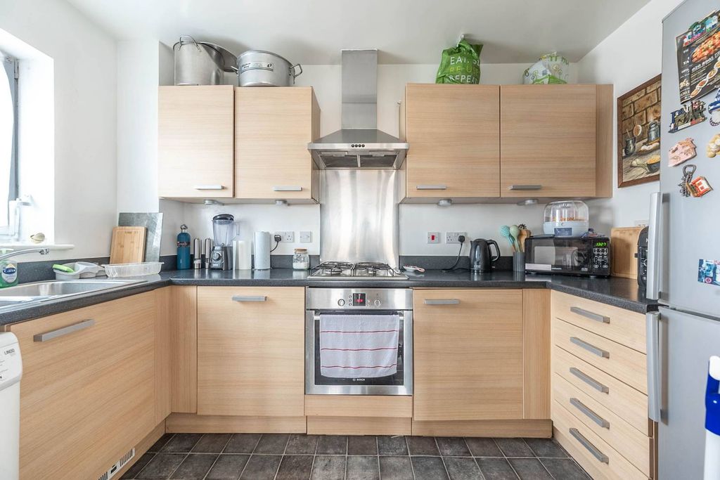 Property photo 3 of 9