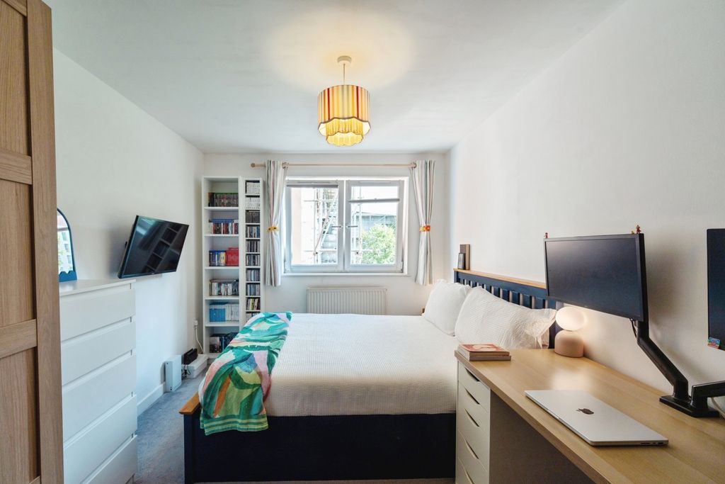Property photo 3 of 13 Pbox-Img.Jpg