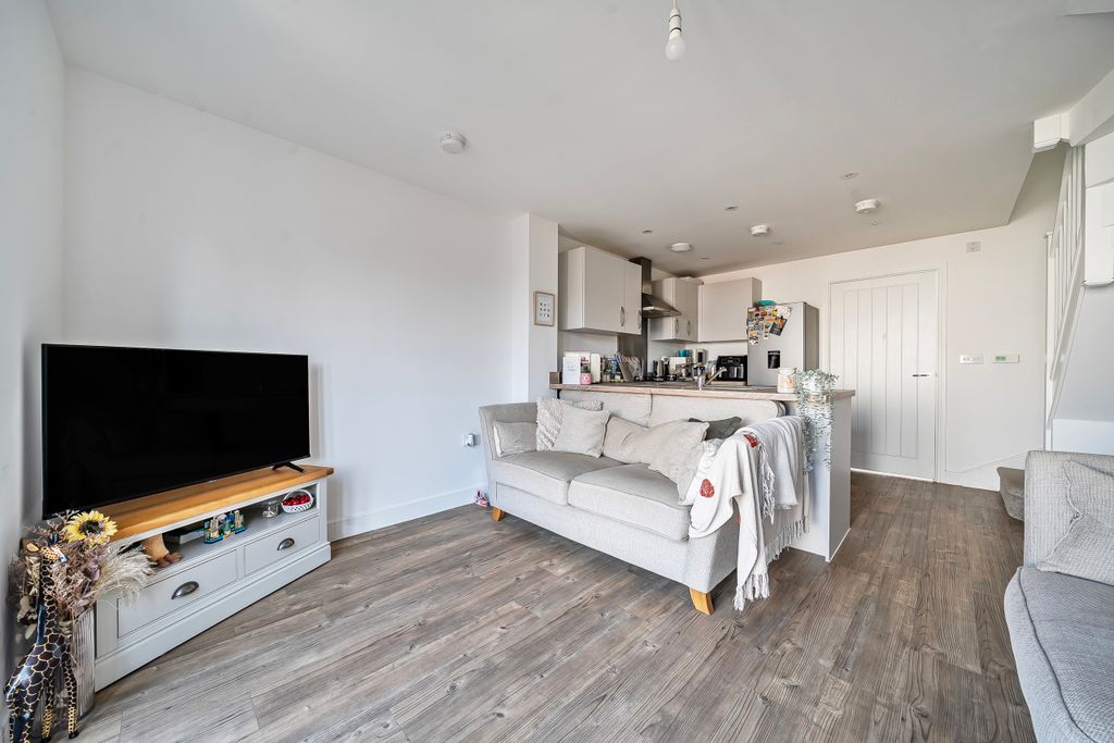 Property photo 3 of 18 1423733-9-69A956Cb9E4De