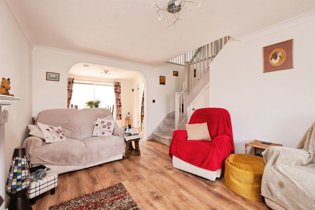 Property photo 3 of 15