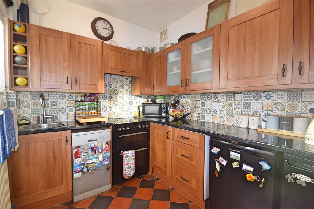 Property photo 2 of 17 Picture No. 04