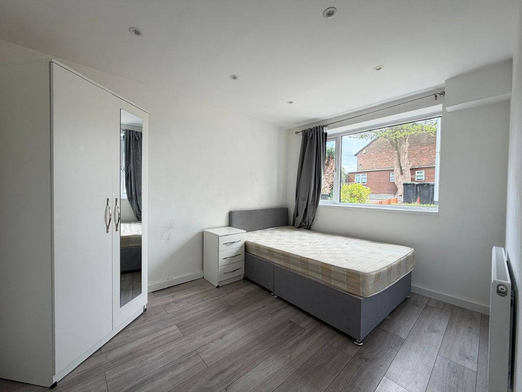 Property photo 1 of 5 Whatsapp Image 2026-04-19 At 4.45.08 Pm.Jpeg