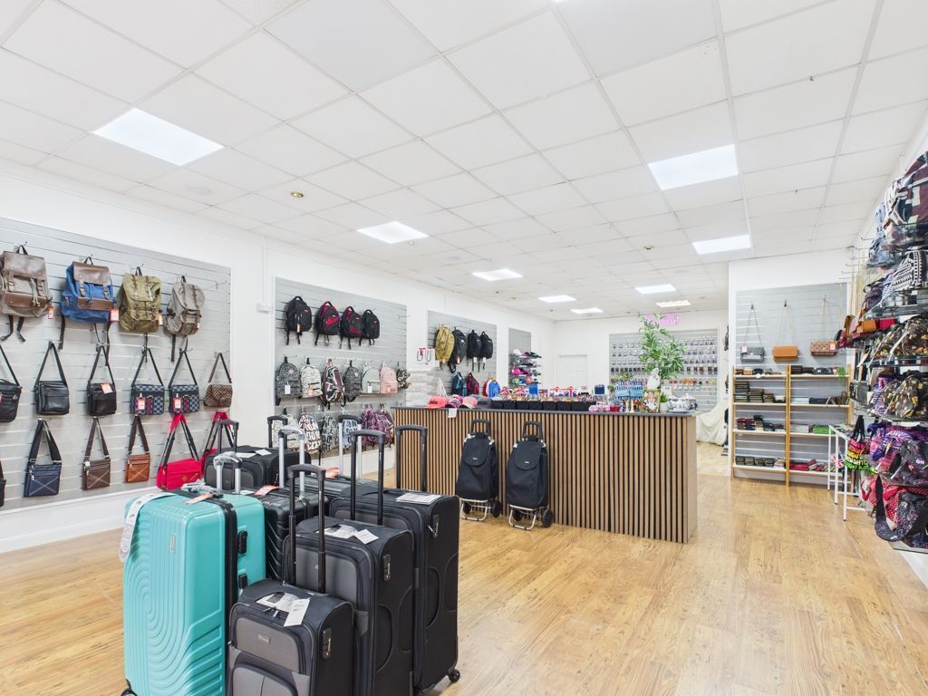 Property photo 3 of 6 Photo 5