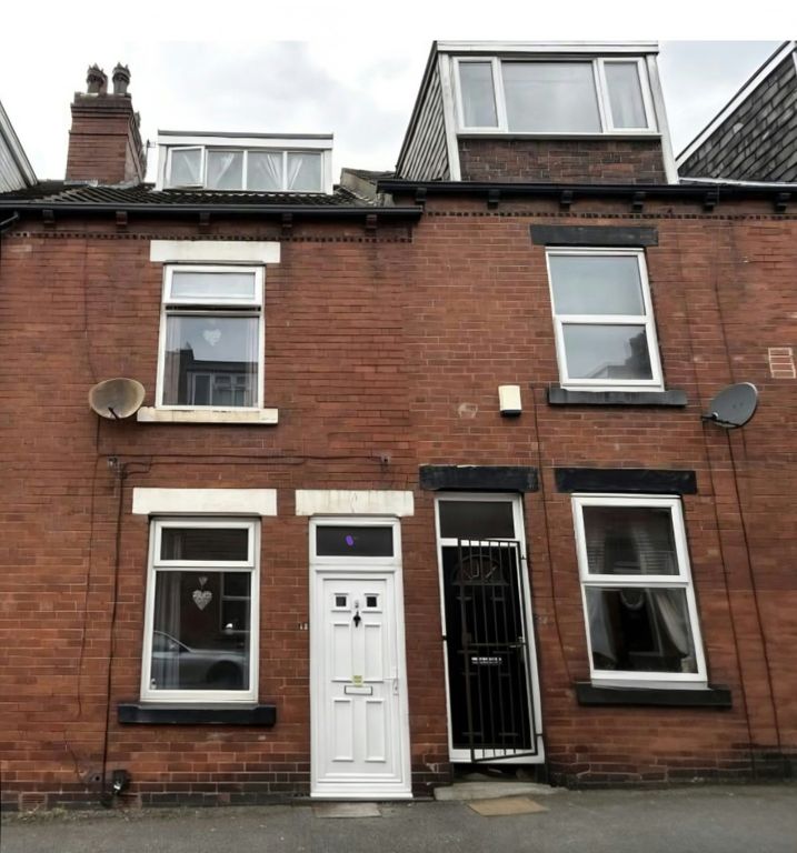 Property photo 1 of 17
