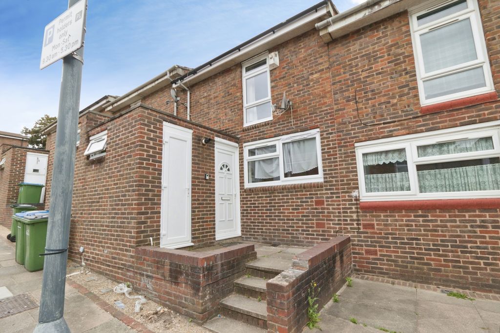 Property photo 1 of 20 Pbox-Img.Jpg