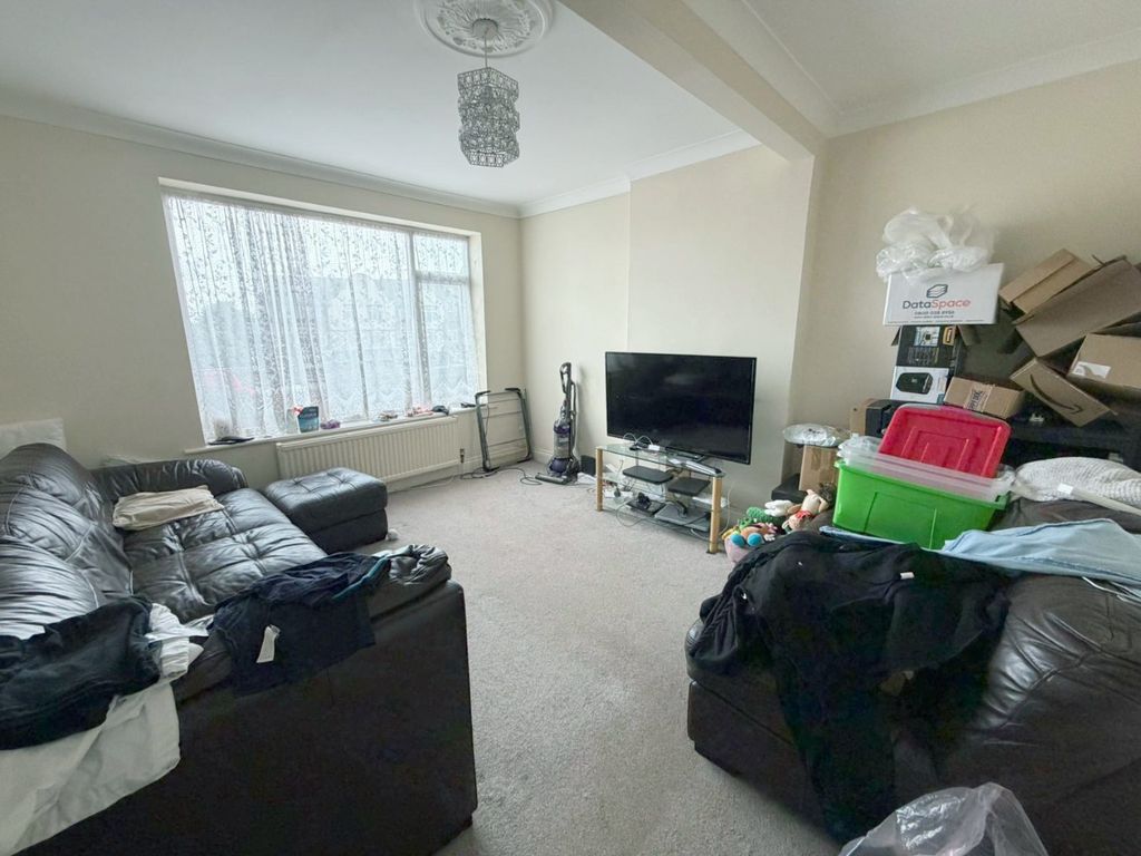 Property photo 2 of 7 5232641