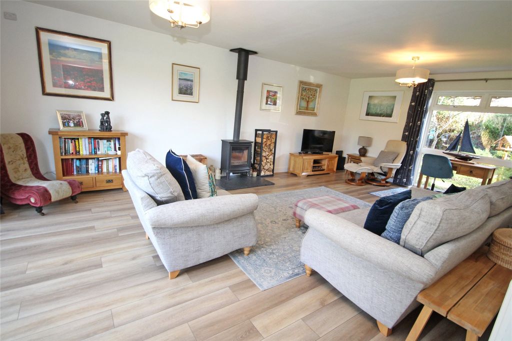 Property photo 3 of 19 Picture No. 05