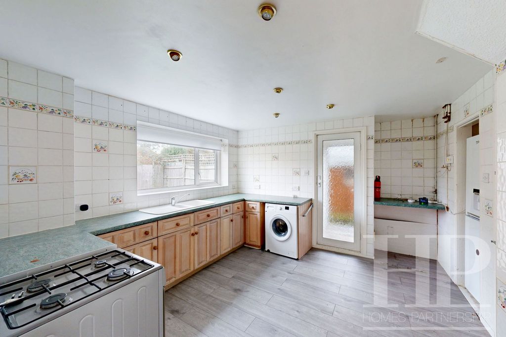 Property photo 3 of 23