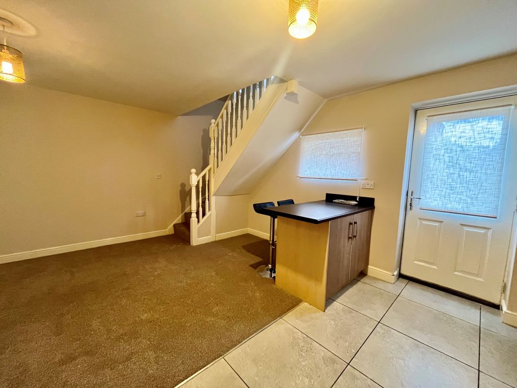 Property photo 3 of 8 Image