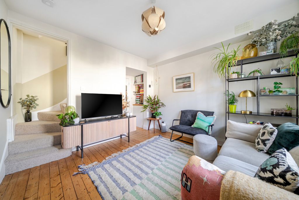 Property photo 2 of 16 1-6Ab2Cf3Ad9737-1...