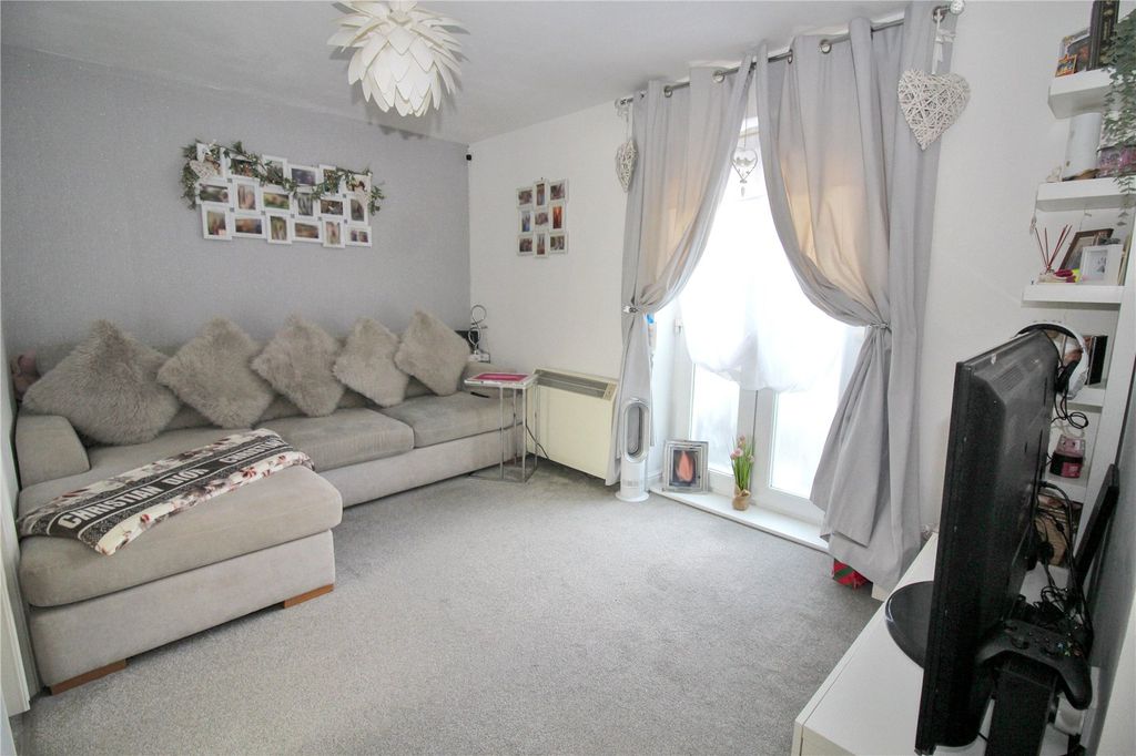 Property photo 2 of 9 Picture No. 02