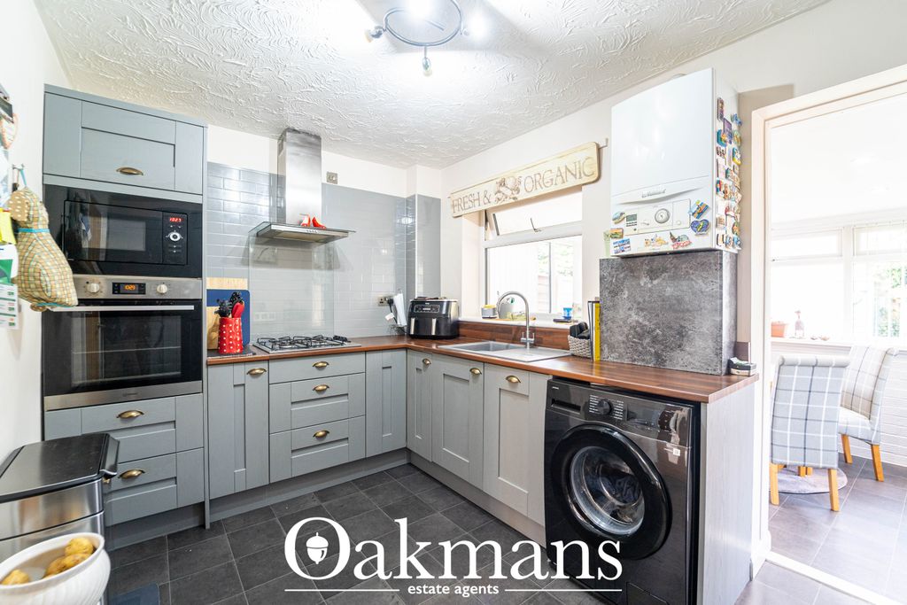 Property photo 2 of 18 Kitchen
