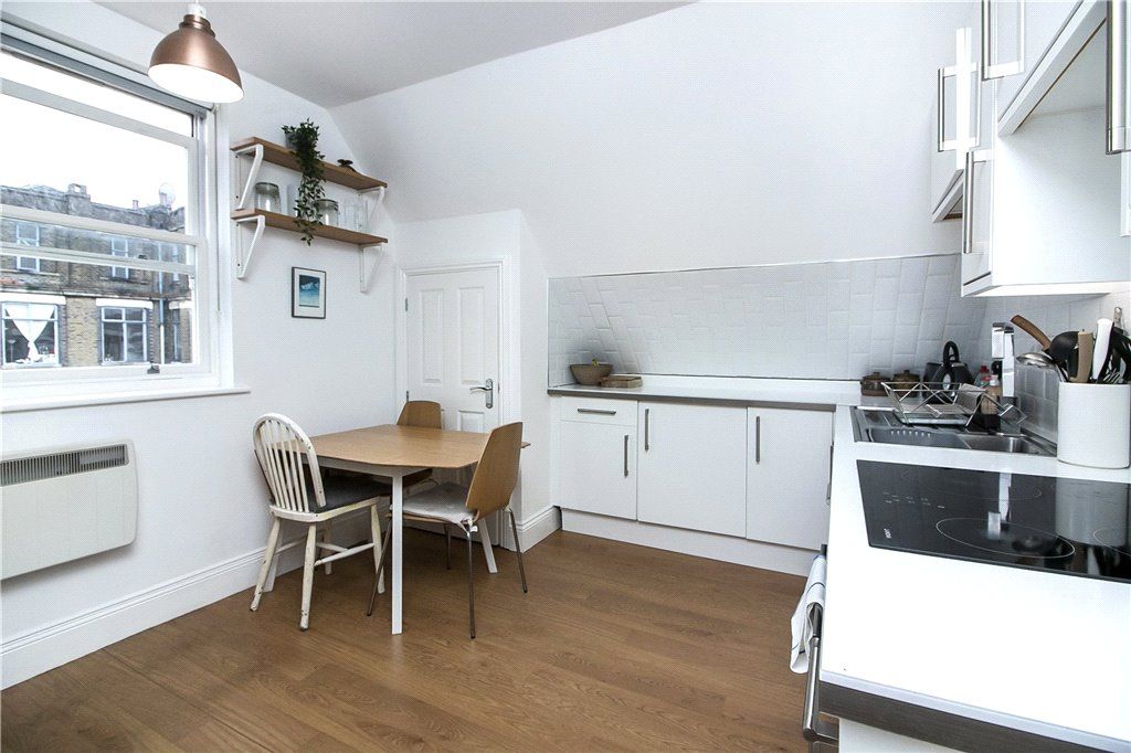 Property photo 3 of 14 Kitchen