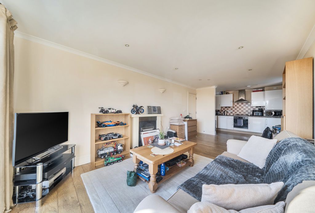 Property photo 3 of 7 1415471-5-69A6B1d...