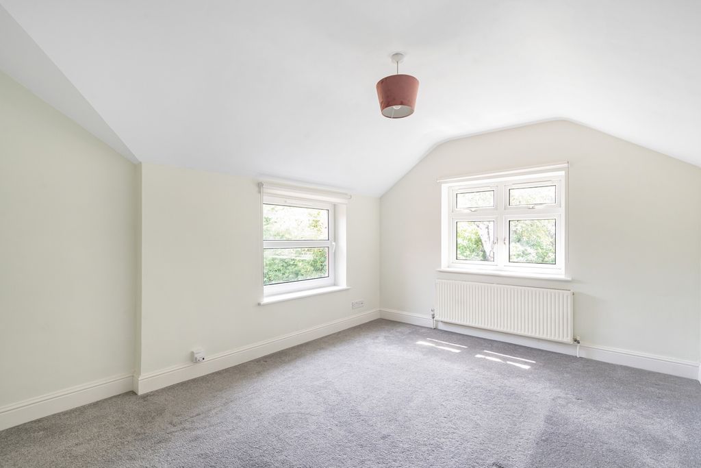 Property photo 2 of 12 17_86001