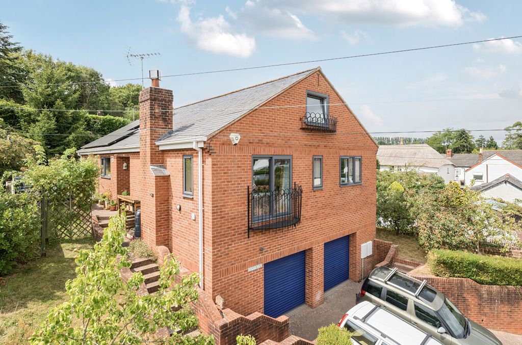 Property photo 1 of 28 1327016-1-688B790...