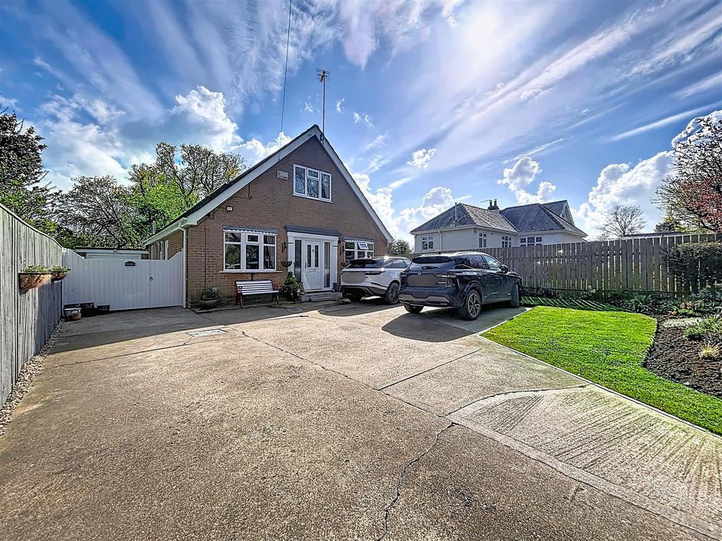 Property photo 1 of 30