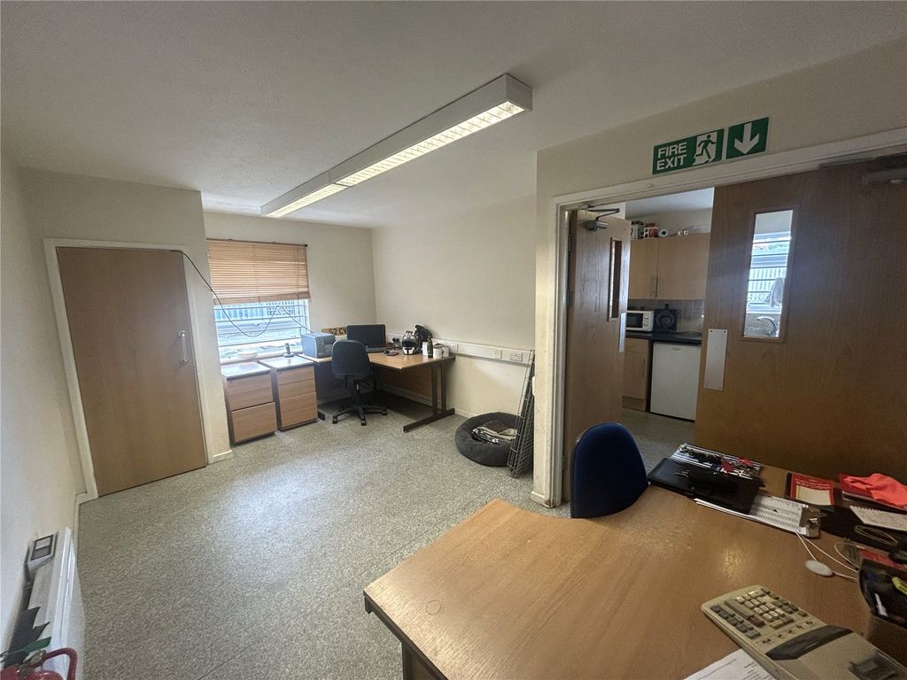Property photo 3 of 10 Picture No. 04