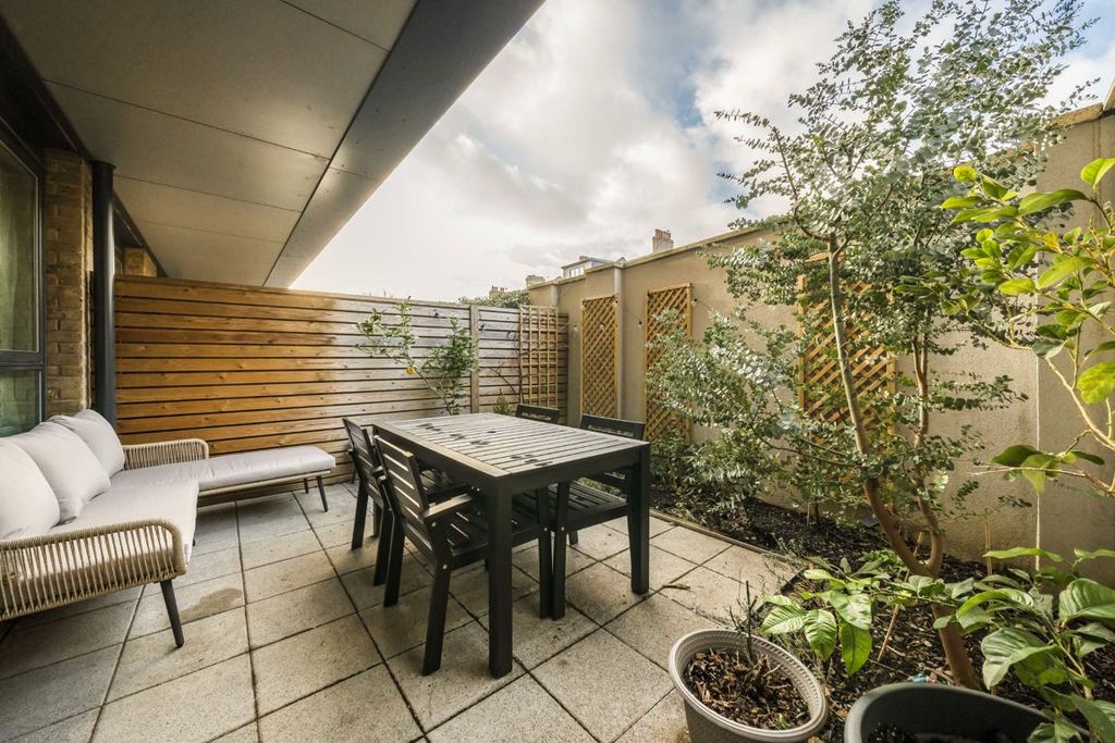 Property photo 3 of 8