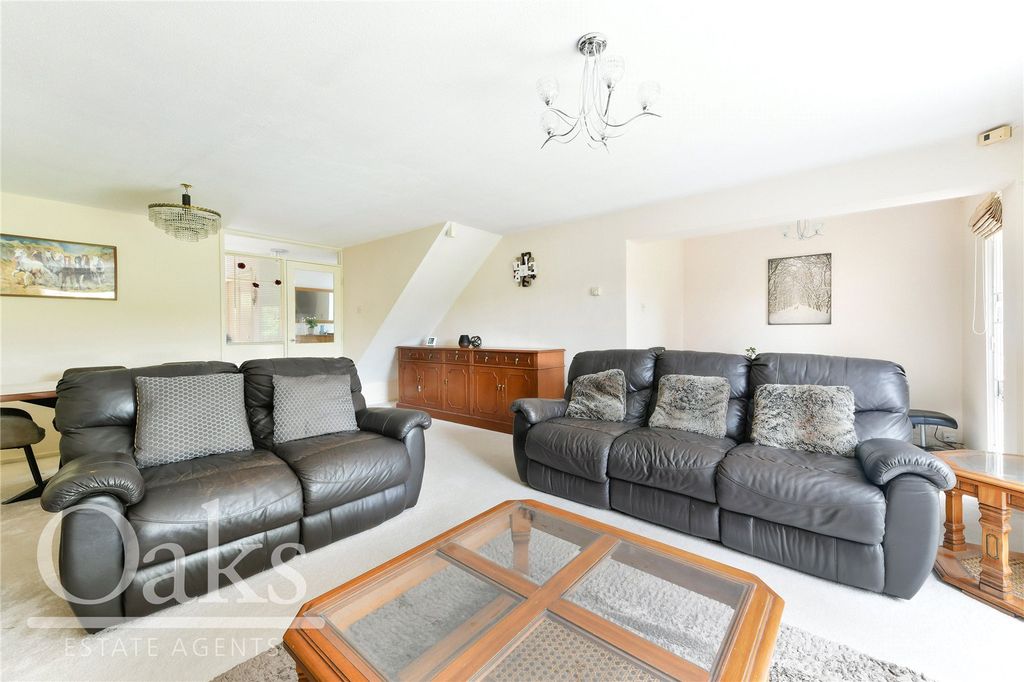 Property photo 2 of 16 Picture No. 11