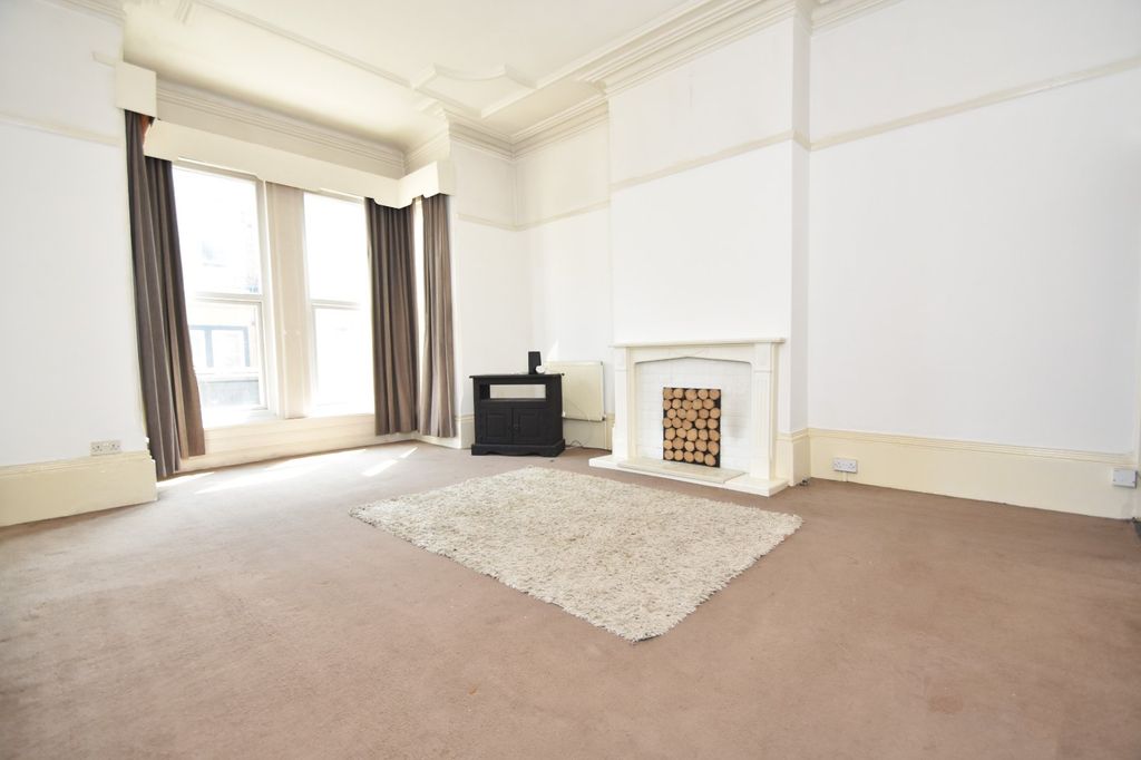 Property photo 3 of 9 Picture No. 01