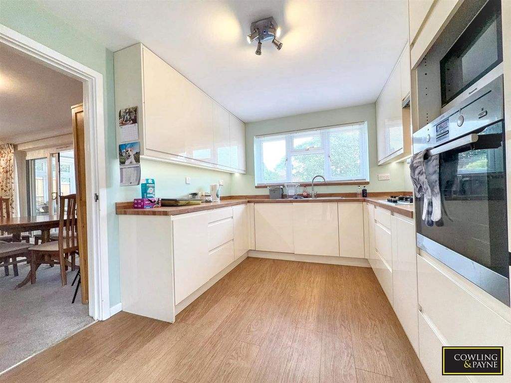 Property photo 3 of 24