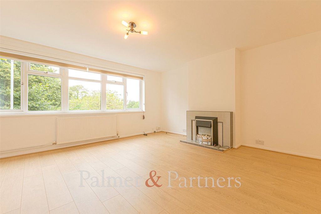 Property photo 3 of 12 Picture No. 02
