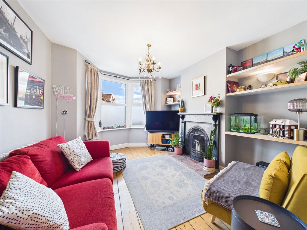 Property photo 3 of 26 Picture No. 27