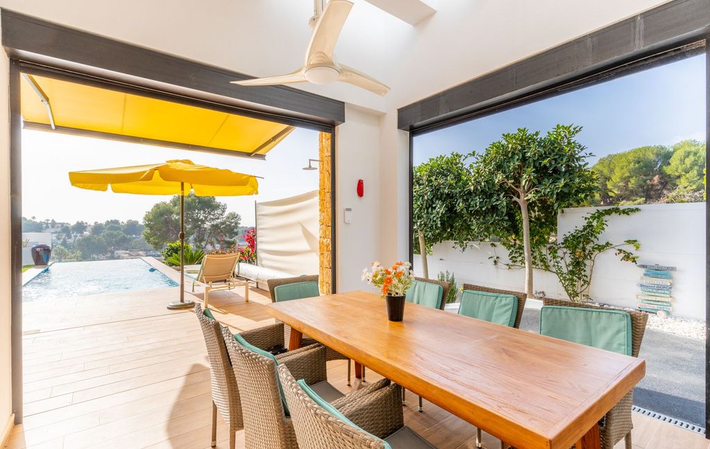 Property photo 3 of 50