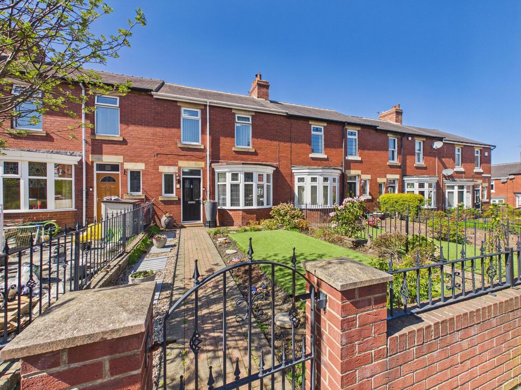 Property photo 1 of 15 External