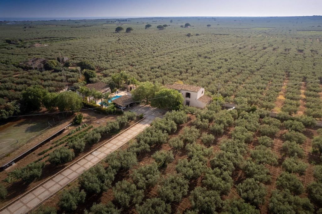 Property photo 1 of 34