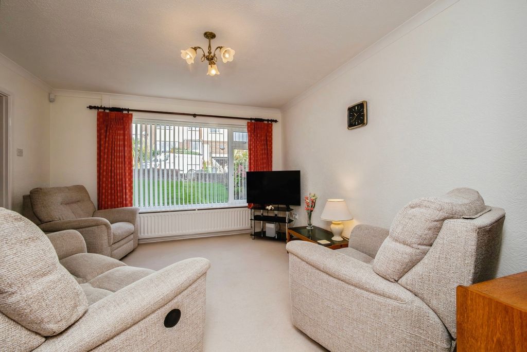 Property photo 3 of 14 Photo