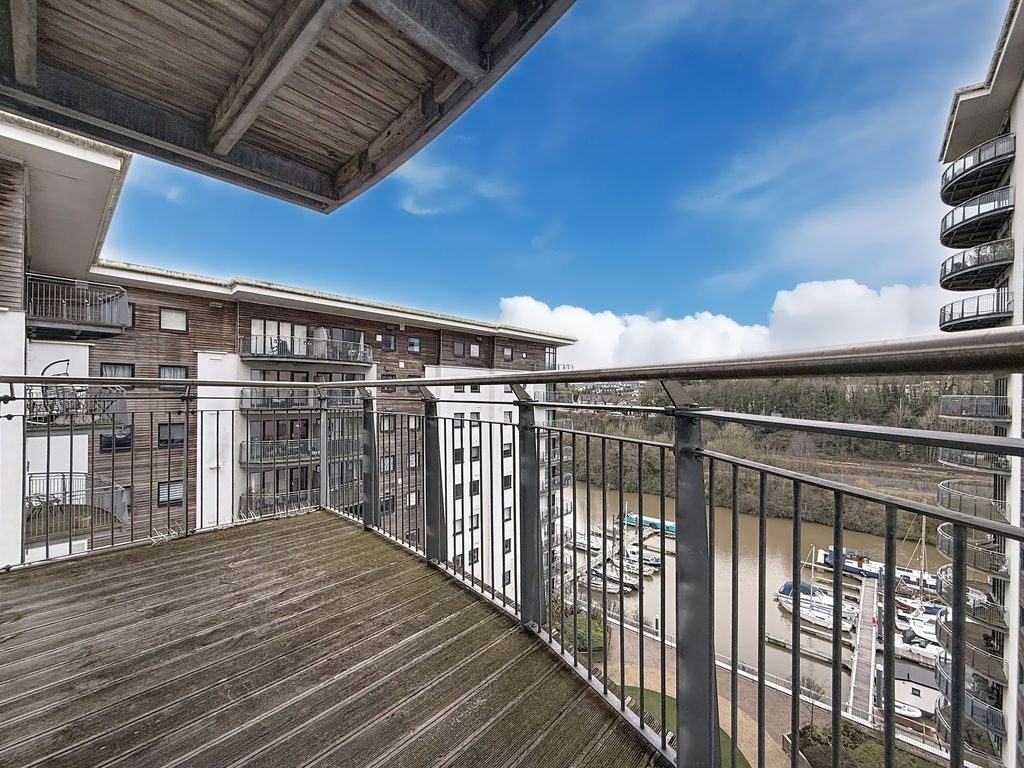 Property photo 2 of 30 Balcony