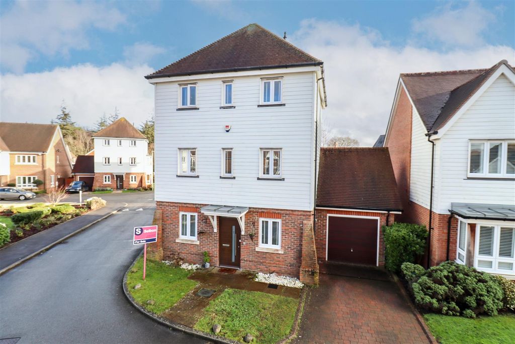 Property photo 1 of 26 Front