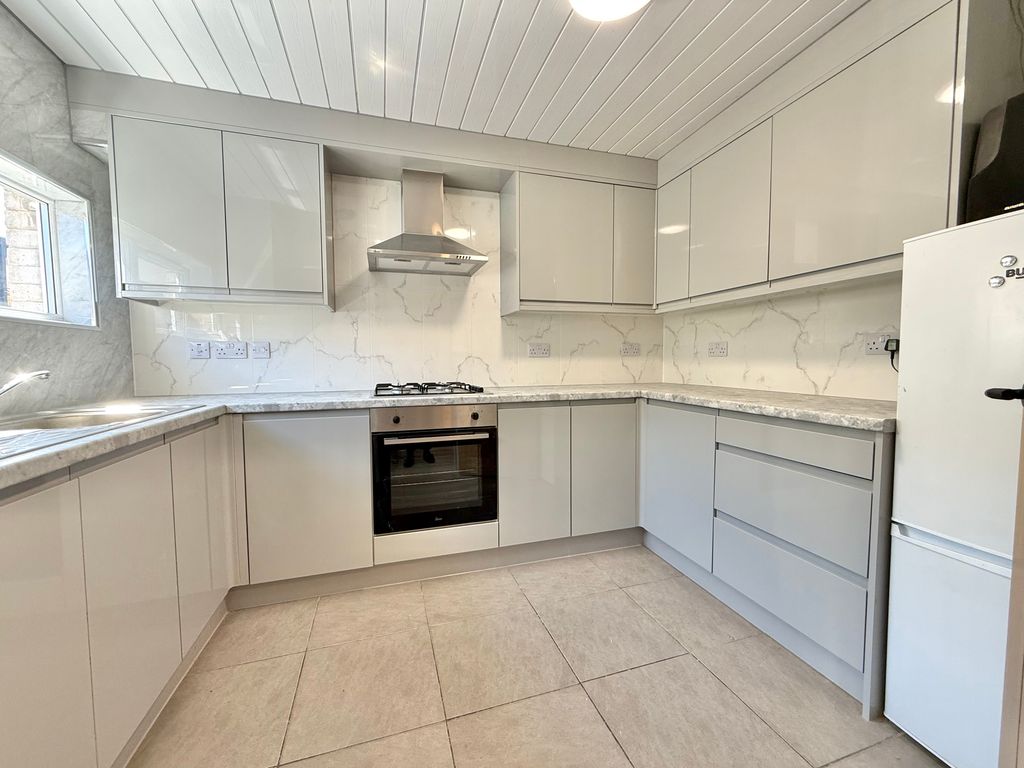 Property photo 3 of 13 Img_2524